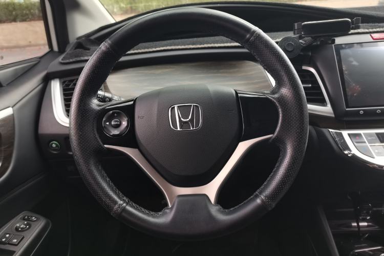 Used Honda Jade 2017 1.8L automatic Comfort version 5 seats Steering Wheel