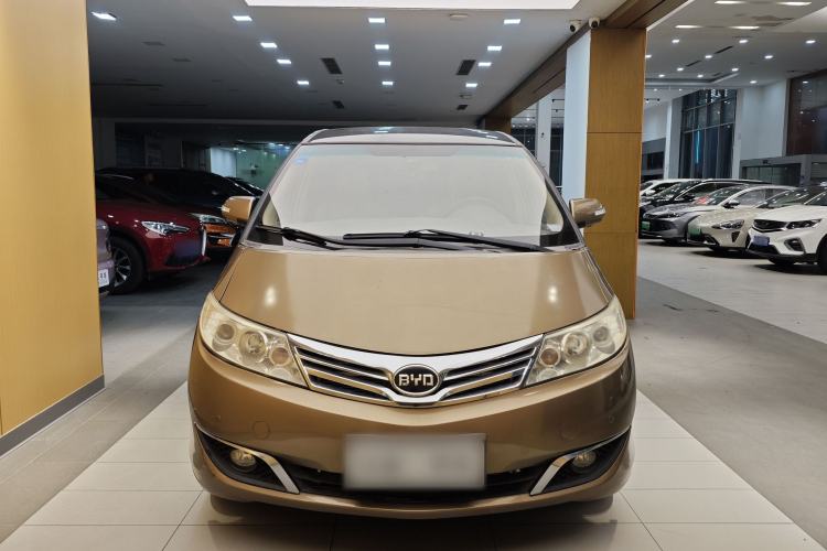 Used BYD M6 2013 2.4L Automatic Luxury Model
