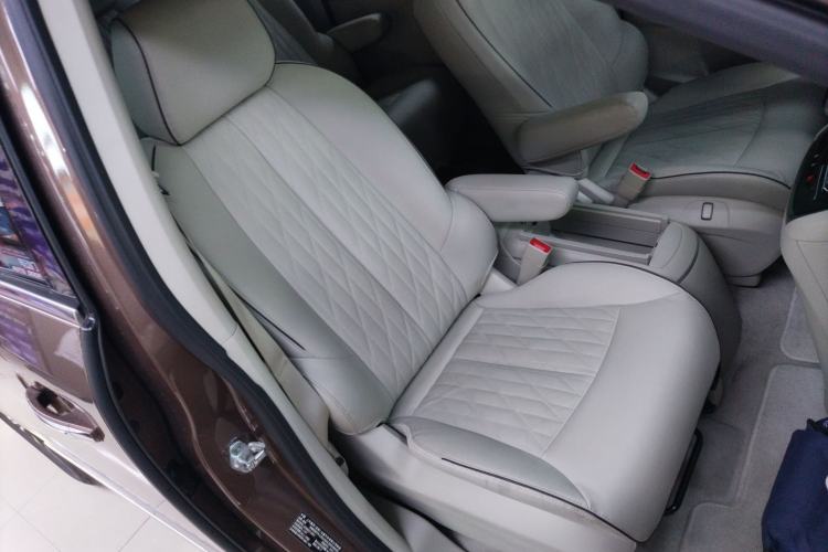 Used Buick GL8 2021 Land Cruiser Executive Class 652T Luxury Model Right Front Seat