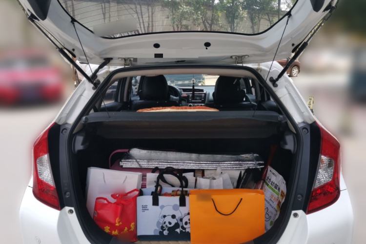 Used Honda Fit 2014 1.5L SE CVT Fashion Model Trunk