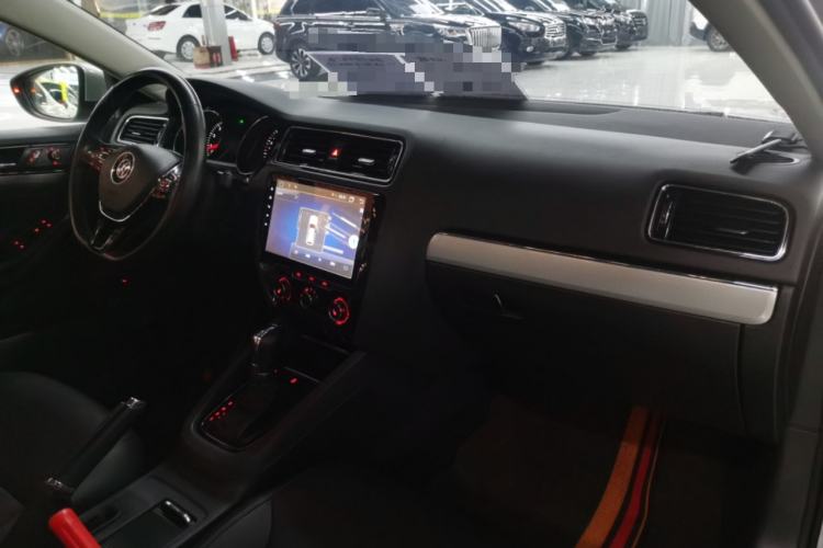 Used Volkswagen Sagitar 2017 180TSI Automatic Luxury Edition