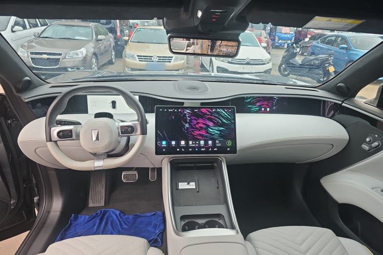 Used Avatr 11 2022 Ultra-Long Range Dual-Motor Luxury Edition 4 Seats Center Console