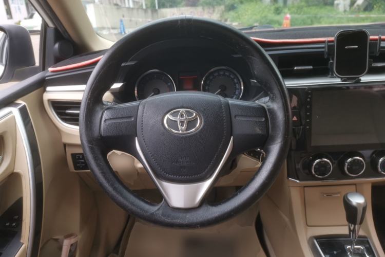 Used Toyota Corolla 2014 1.6L CVT GL-i Steering Wheel