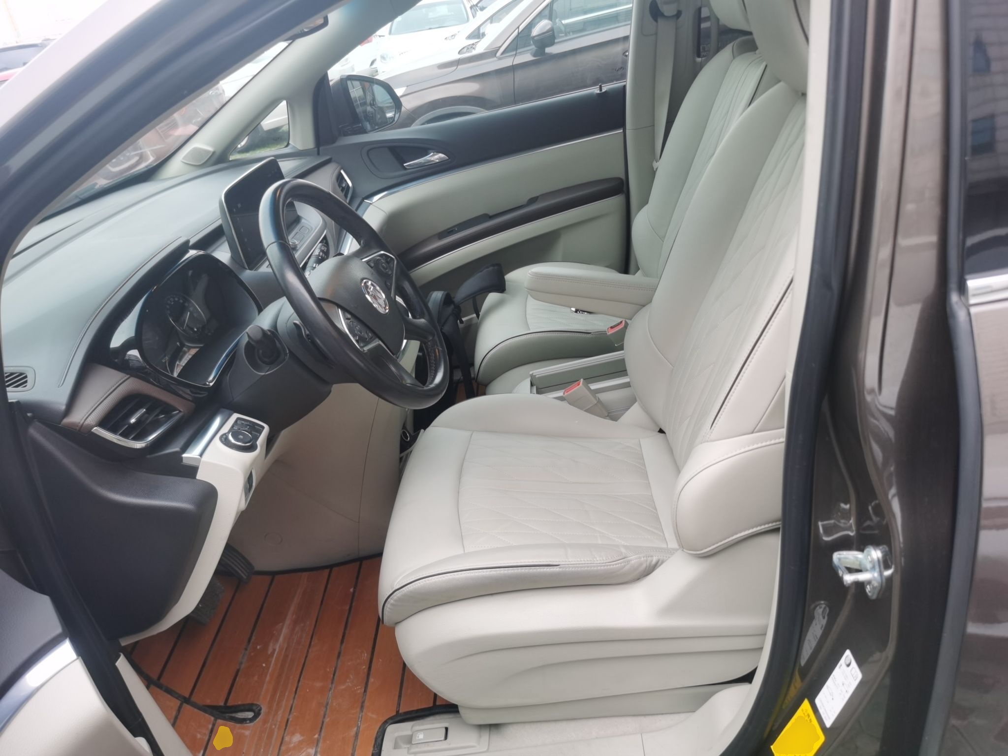 Interior delantero