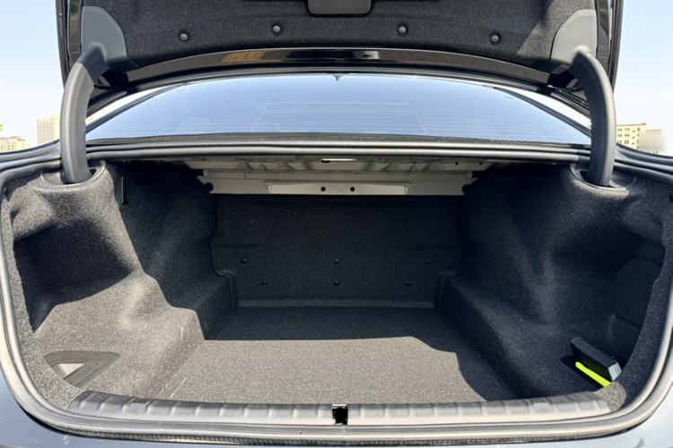 Used BMW 5 Series 2021 530Li Leading Luxury Package Trunk