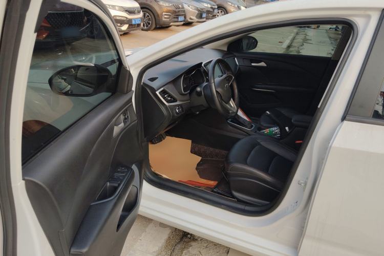 Used Chevrolet Monza 2020 Light Hybrid Redline 320T Dual-Clutch Joyful Edition Driver Seat