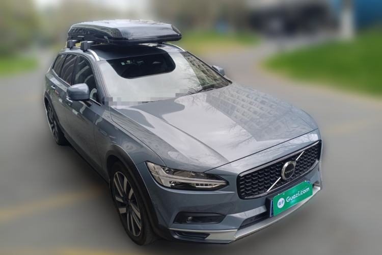 Used Volvo V90 2023 Cross Country B5 AWD Prestige Edition