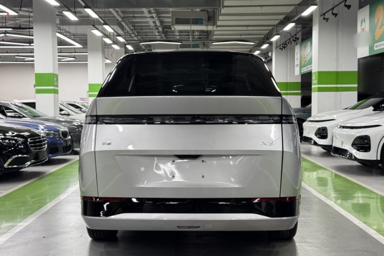 Used XPeng X9 2024 702 Ultra-Long Range Pro Exterior 3