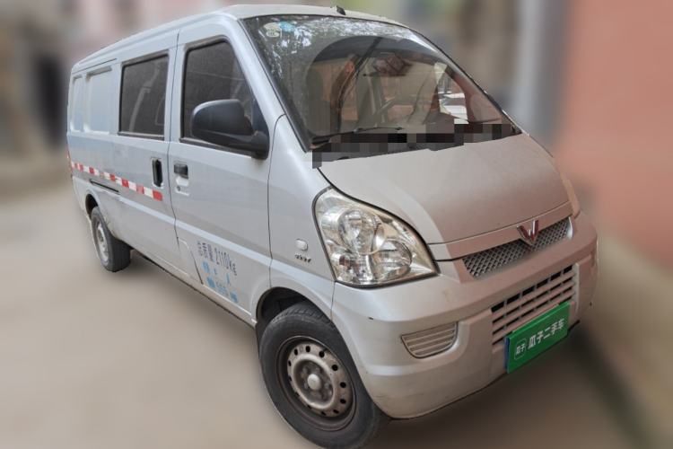 Used Wuling Rongguang 2017 1.5L Extended Basic Version Front Right 45 Deg