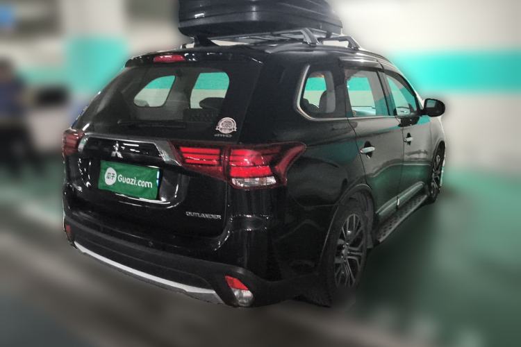 Used Mitsubishi Outlander 2018 2.4L 4x4 Elite Edition 5 Seats Rear Right 45 Deg