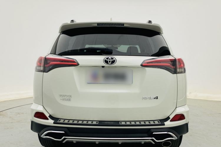 Used Toyota RAV4 2016 2.0L CVT Two-Wheel Drive Fashion Edition China V Standard