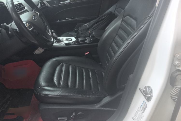 Used Ford Mondeo 2013 2.0L GTDi 200 Fashion Edition Left Front Seat