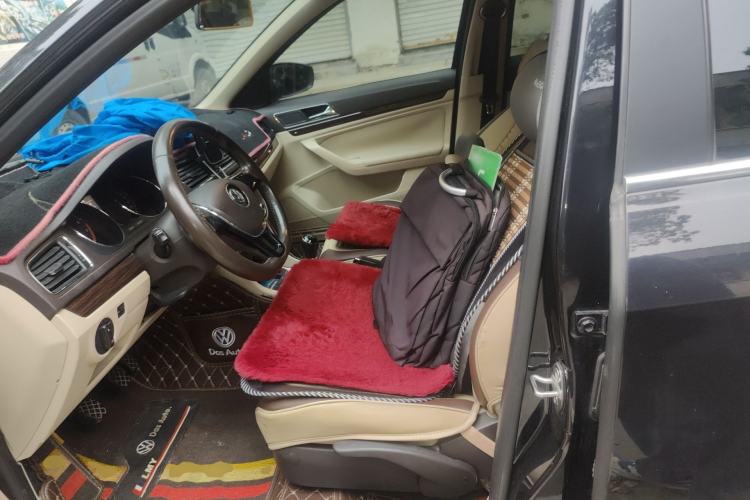 Used Volkswagen Lavida 2015 1.6L Manual Comfort Edition Left Front Seat