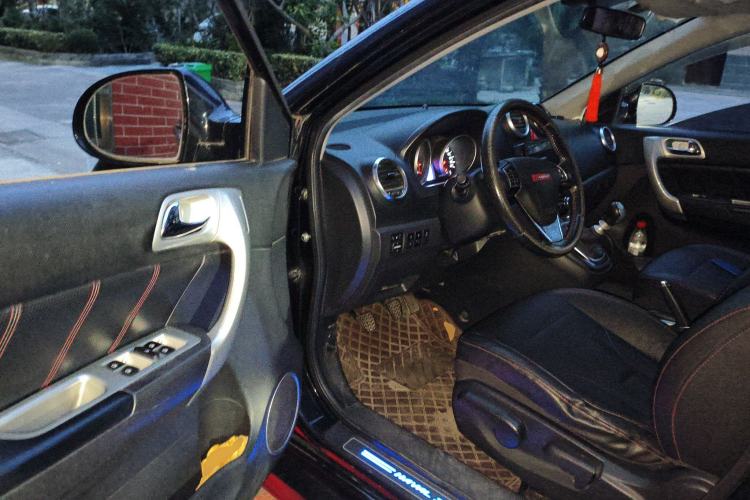 Used Haval H6 2015 Upgraded Model 1.5T Manual Two-Wheel Drive Elite Version