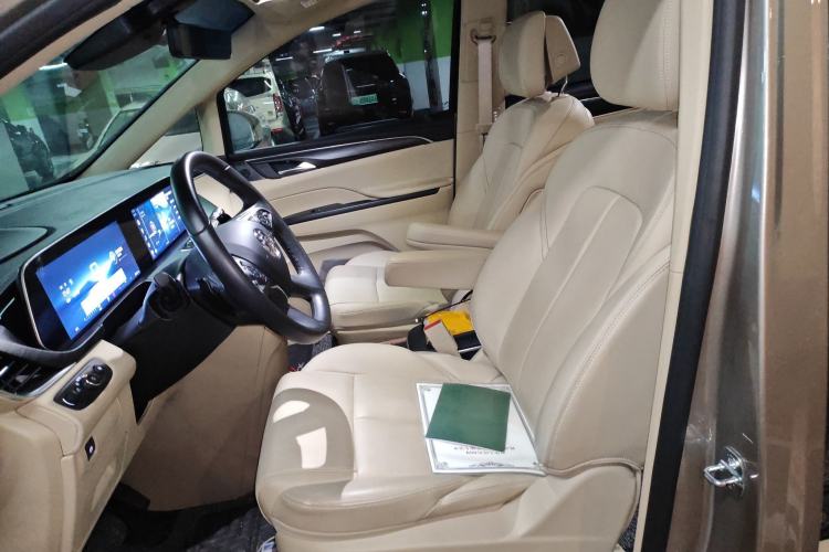 Used Buick GL8 2023 ES Lu Zun Deluxe Model
