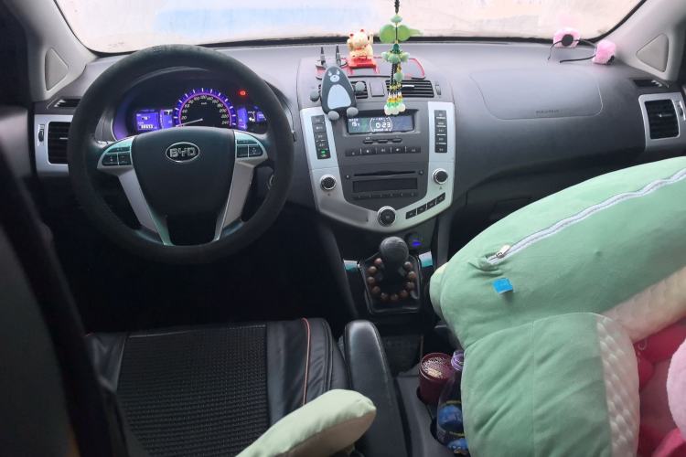 Used BYD S6 2013 Platinum Edition 2.0L Manual Luxury Model