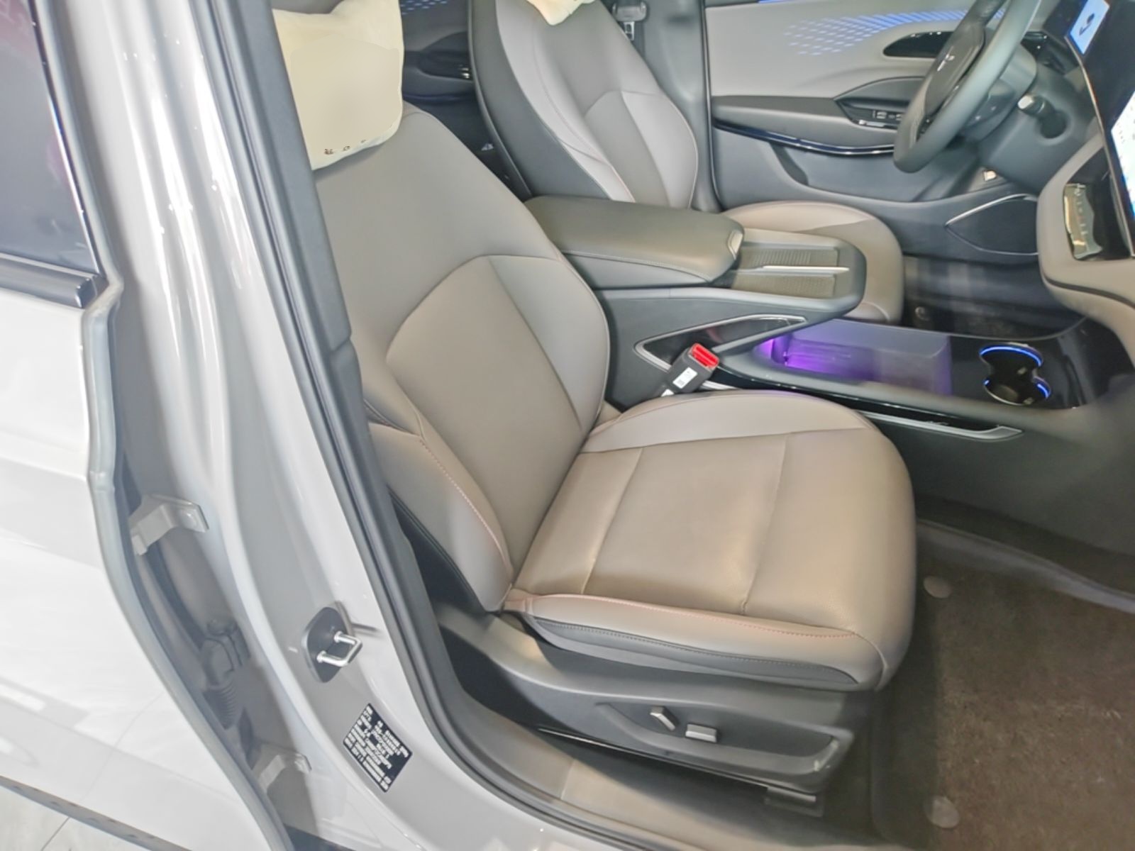 Hongqi EH7 2025 640 All-Wheel Drive Smart Selection Edition — снимка 19