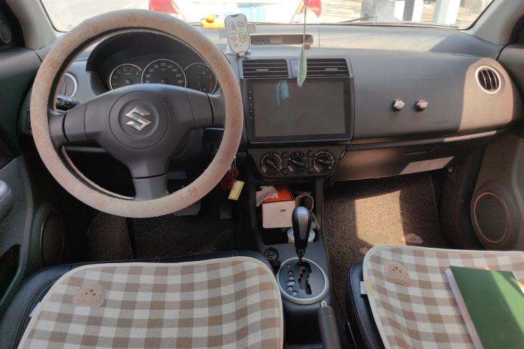 Used Suzuki Swift 2014 1.5L Automatic Fashion Edition
