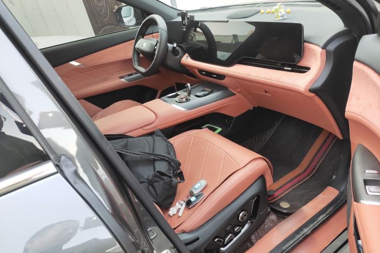 Used CHANGAN CS75 PLUS 2025 4th Generation 1.5T New Blue Whale Smart Flagship Version
