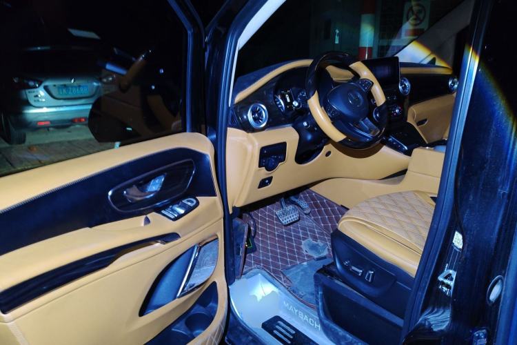 Used Mercedes-Benz Vito 2020 2.0T Elite Version 7 Seats Driver Seat