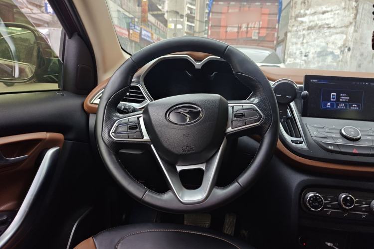 Used Soueast DX7 2015 1.5T Automatic Luxury Model
