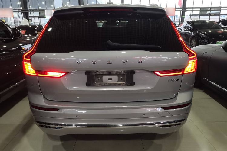 Used Volvo XC60 2023 B5 4x4 Smart Luxury Edition