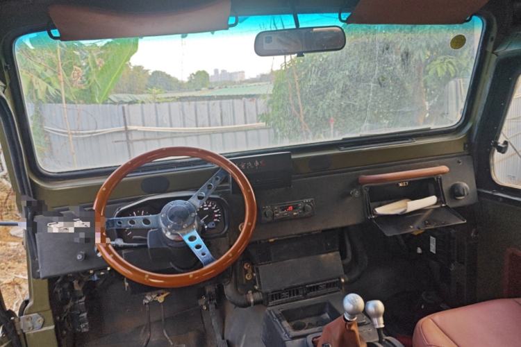 Used BAW 212 Classic 2022 2.0L Comrade 1951
