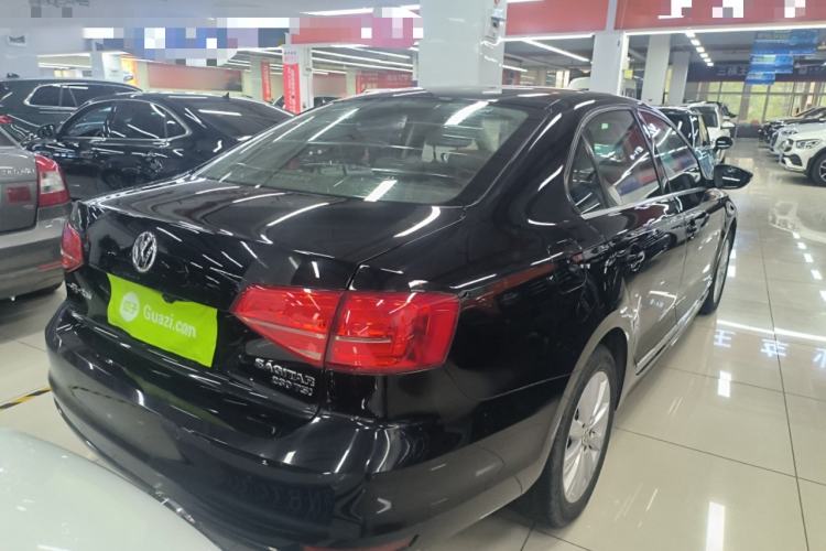 Used Volkswagen Sagitar 2015 230TSI Automatic Comfort Version Rear Right 45 Deg