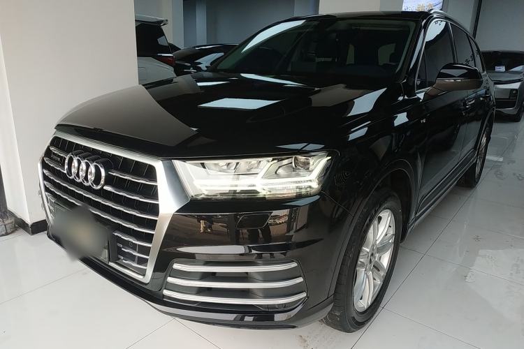 Used Audi Q7 2018 40 TFSI Comfort Model