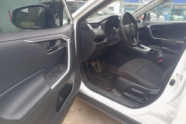 Used Toyota RAV4 2023 2.0L CVT Two-Wheel Drive Urban Edition
