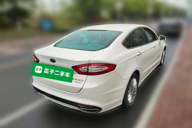 Used Ford Mondeo 2013 2.0L GTDi 200 Luxury Model Rear Right 45 Deg