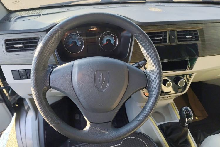 Used Jinbei New Hiace X30L 2021 1.5L Wealth Van Non-Air-Conditioned Version China VI Standard SWC15M
