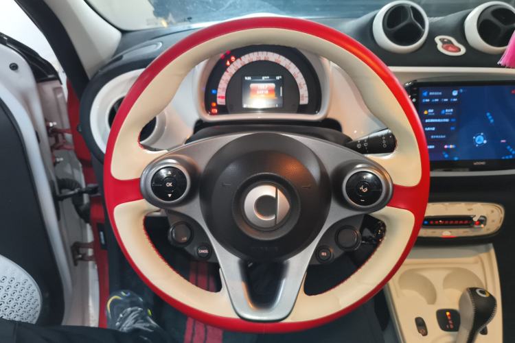 Used smart forfour 2016 1.0L 52 kW Passion Edition
