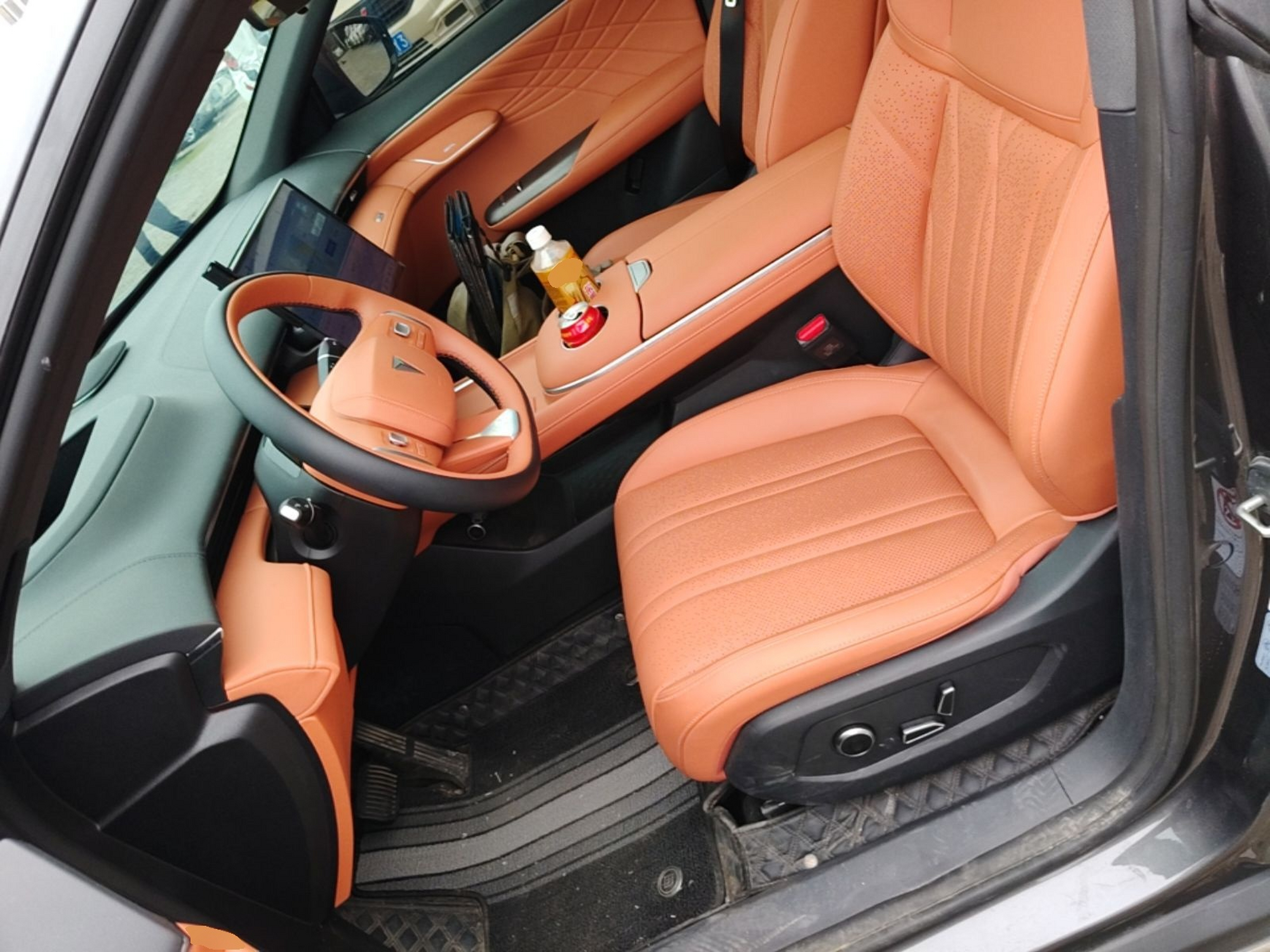 Vordere Reihe im Auto