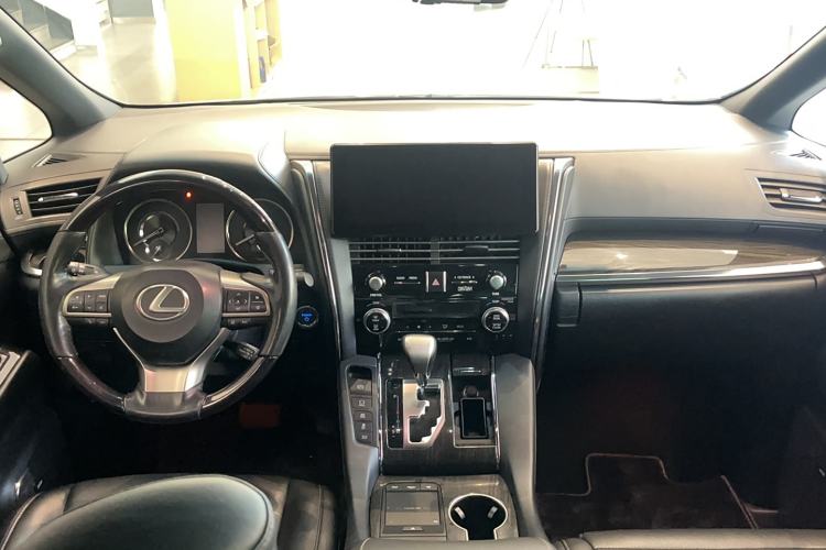 Used Lexus LM 2020 300h Seven-Seat Elegant Edition