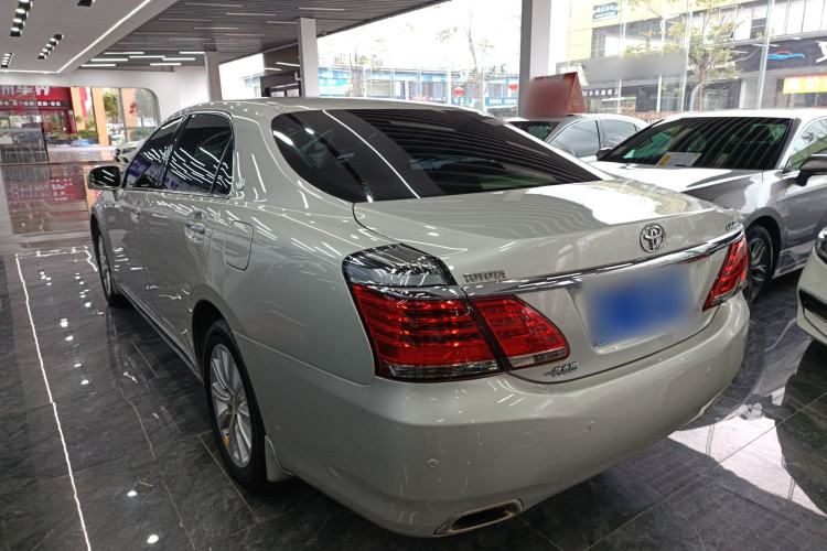 Used Toyota Crown 2012 2.5L Royal Leather Edition