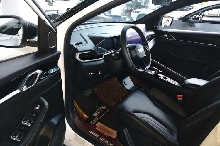 Used Geely Auto Coolray 2025 Bin Yue L 1.5TD DCT Star Diamond
