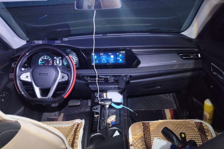 Used CHANGAN OSHAN X7 PLUS 2022 1.5T Blue Whale Edition Automatic Luxury 7-Seater Interior 2