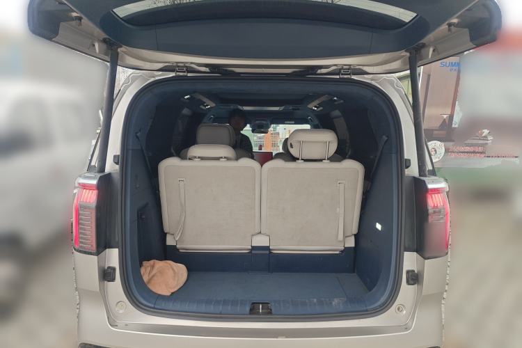 Used Zeekr 009 2022 WE Edition Trunk