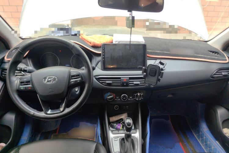 Used Hyundai Celesta 2018 1.6L Automatic GL Enjoyment Version China V Standard Center Console