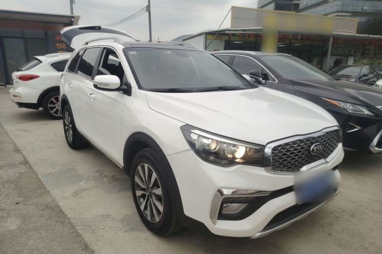 Used Kia KX7 2017 2.0T Automatic Two-Wheel Drive GLS 7-Seater Front Right 45 Deg