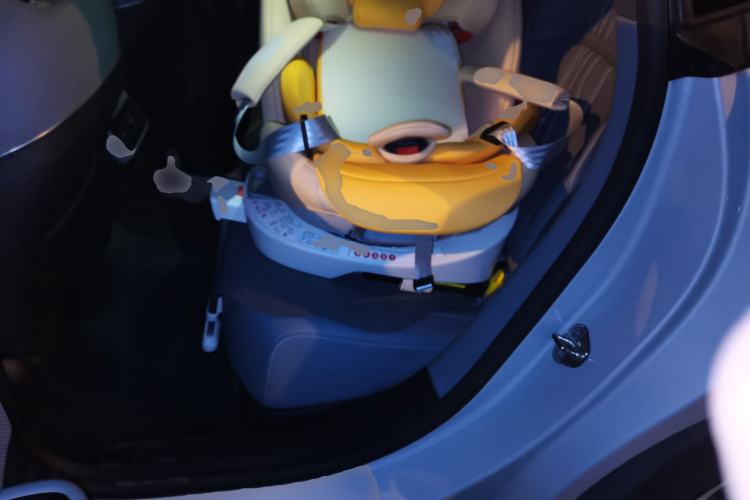 Used Geely Galaxy E8 2024 665 km Range Rear-Drive Starship Long-Range Version
