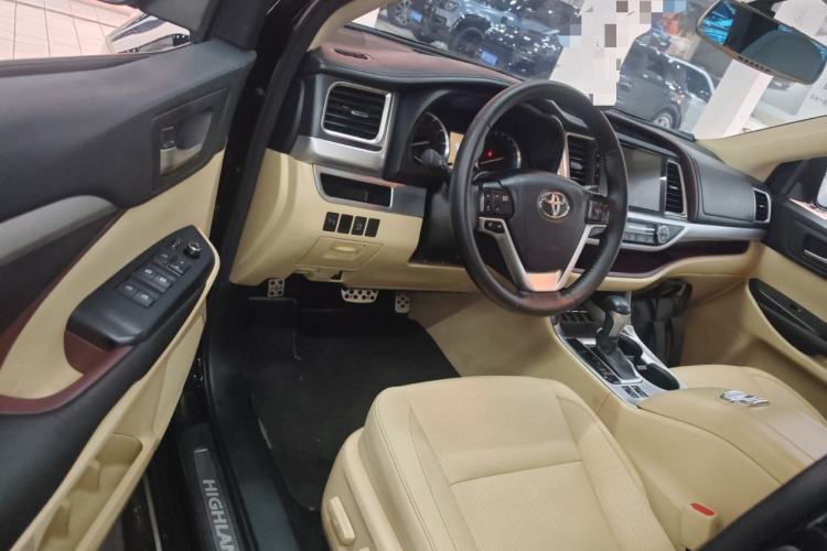 Used Toyota Highlander 2015 2.0T Two-Wheel Drive Luxury Edition 7 Seats Driver Seat