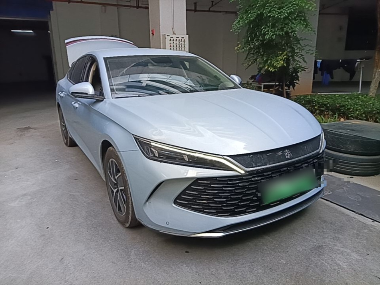 BYD Qin L 2024 DM-i 80KM Beyond Model — снимка 3