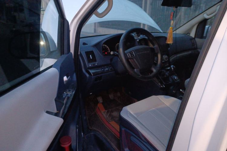 Used FORTHING Lingzhi PLUS 2024 1.5T Manual Luxury 9-Seater
