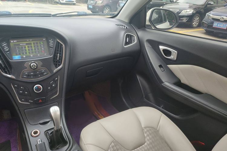 Used GAC Trumpchi GA3S Vision 2014 1.6L Manual Elite ESP Version
