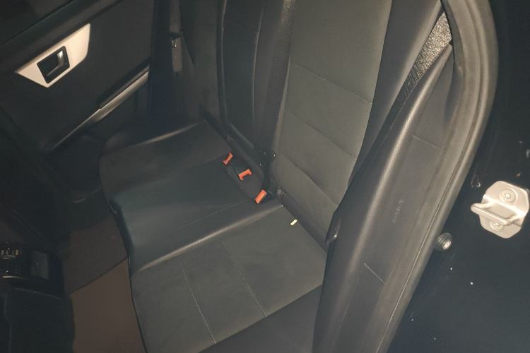 Used Mercedes-Benz GLK-Class 2015 GLK 300 4MATIC Fashion Edition Ultimate Version Interior 4