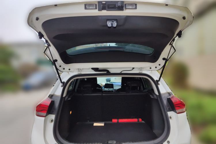 Used Chevrolet Trax 2019 Redline 325T Automatic Fun Edition China VI Standard