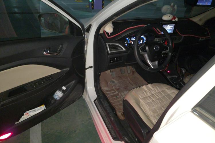 Used CHANGAN Alsvin V7 2015 1.6L Manual Enjoyment Model China IV Standard