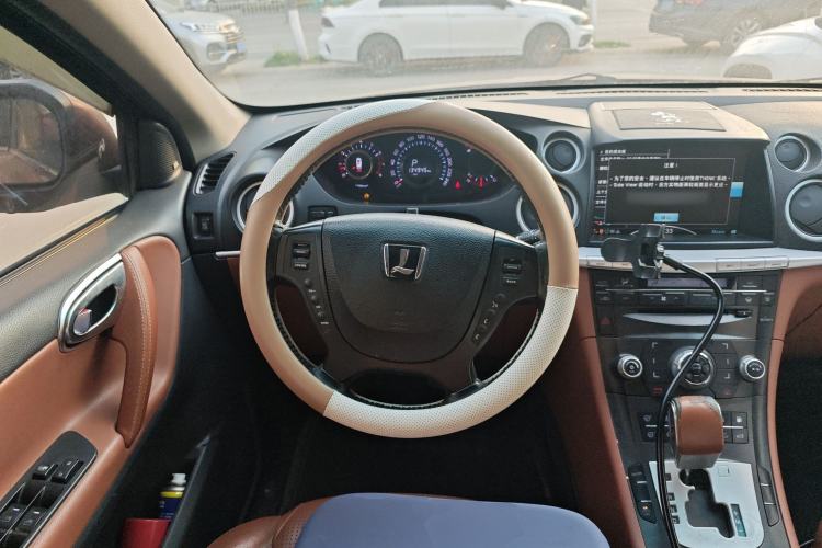 Used Luxgen Great 7 SUV 2011 2.2T Two-Wheel Drive Smart Version Steering Wheel